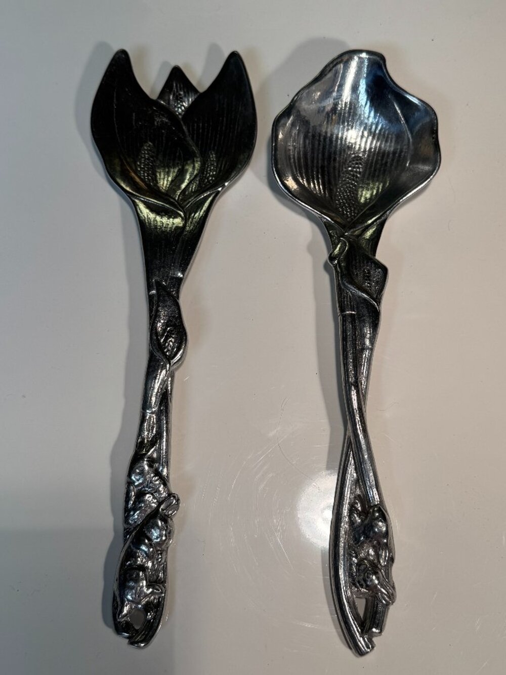 Arthur Court Salad Server - Tulip